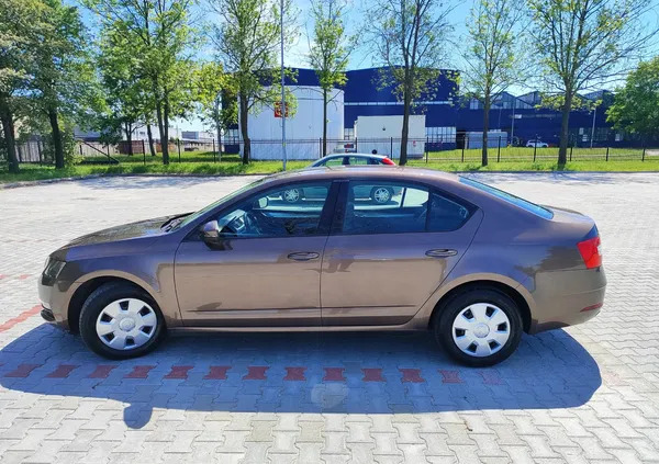 skoda Skoda Octavia cena 41000 przebieg: 222000, rok produkcji 2018 z Świdnica